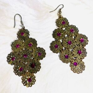 HP🌸 Linked bronze lacey articulate dangle Earrings fuchsia rhinestones